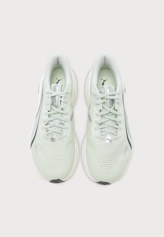 PUMA Обувь для бега 'Magnify Nitro 3' в Белый
