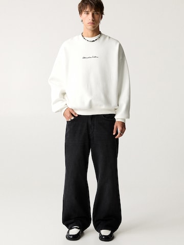 Bluză de molton de la Pull&Bear pe alb