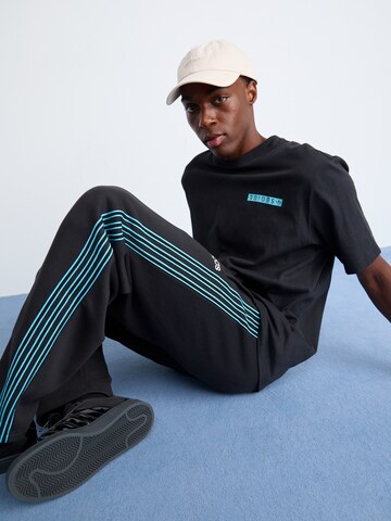 Regular Pantalon ADIDAS ORIGINALS en noir