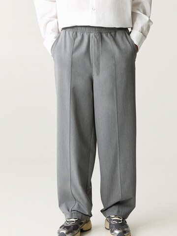 Pull&Bear Loosefit Broek in Grijs: voorkant