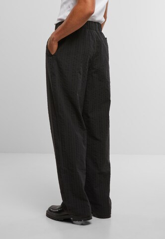 Loosefit Pantaloni di Urban Classics in nero