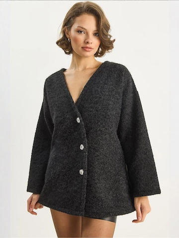 Bianco Lucci Strickjacke in Schwarz: Vorderseite