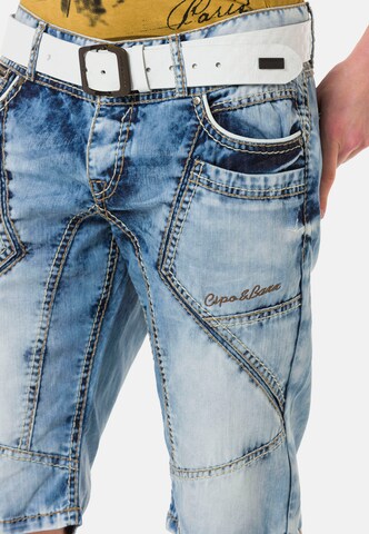 CIPO & BAXX Regular Jeansshorts in Blau