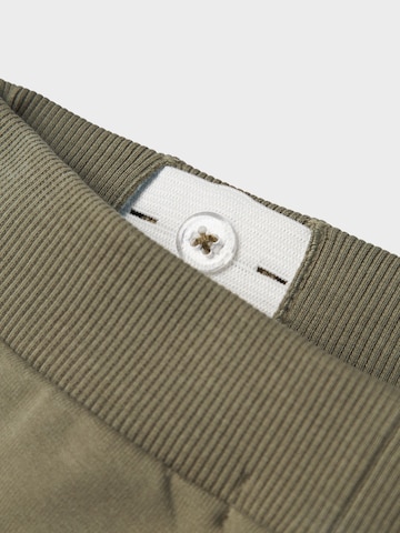 regular Pantaloni di NAME IT in grigio
