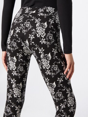 Urban Classics Skinny Leggings in Black