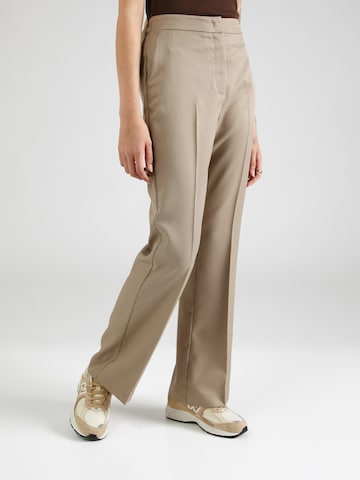 NÜMPH Bootcut Pantalon 'YNETTE' in Bruin: voorkant