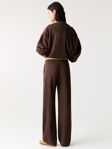 Wide leg Pantaloni di Pull&Bear in marrone