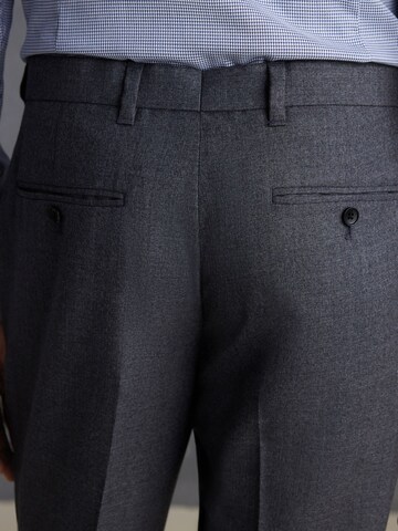 Next Обычный Плиссированные брюки в Серый