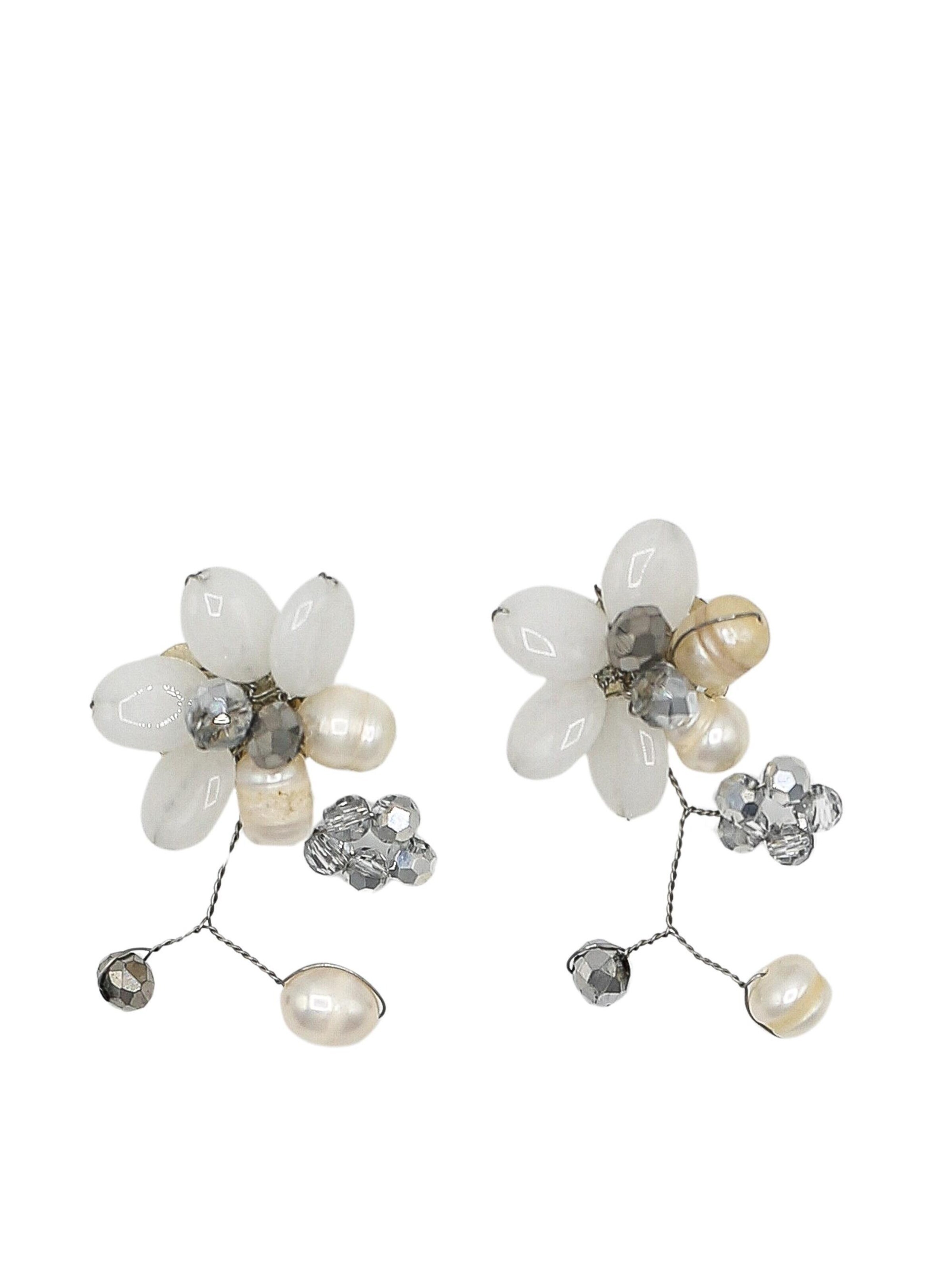 COLLEZIONE ALESSANDRO Earrings 'Blume' in White: front