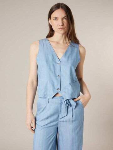 Gilet 'Micana' Deeluxe en bleu : devant