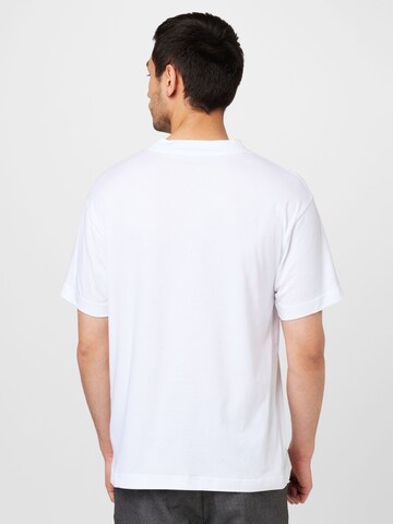 T-Shirt Calvin Klein Jeans en blanc