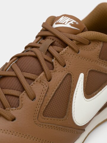 Nike Sportswear Låg sneaker 'GATO' i brun