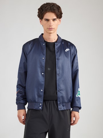 Nike Sportswear Tussenjas 'CLUB VARSITY' in Blauw: voorkant