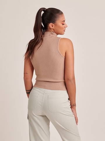 ABOUT YOU x Antonia - Top 'Claire' en beige