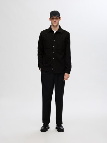 Coupe regular Chemise 'Twill' SELECTED en noir