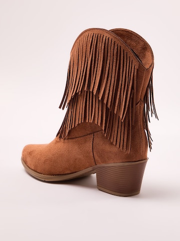 Trendyol Cowboy boot in Brown
