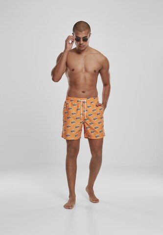 regular Pantaloncini da bagno di Mister Tee in arancione