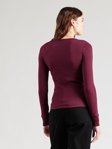 GAP - Camisa em vermelho