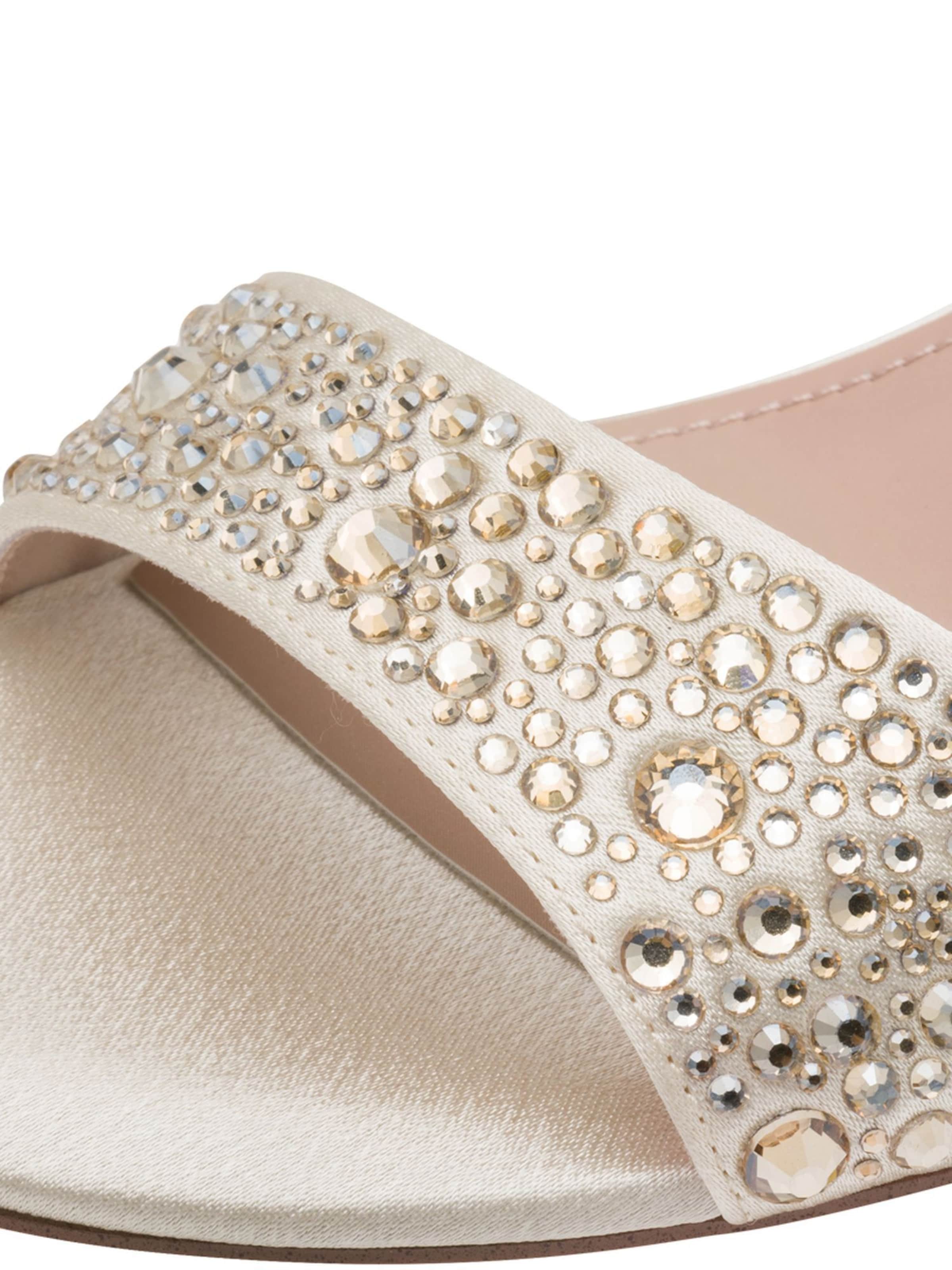 Tamaris Босоножки с ремешком в Белый