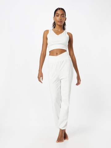 CURARE Yogawear Tapered Workout Pants in White