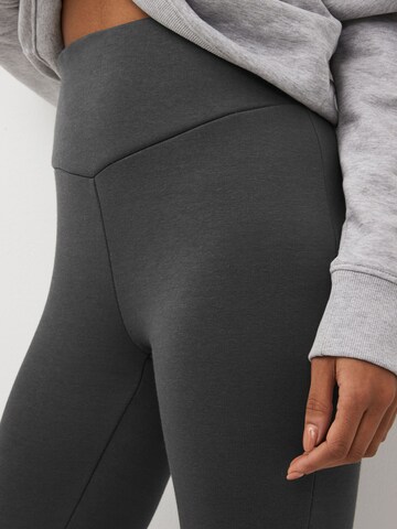 Skinny Leggings de la Next pe gri