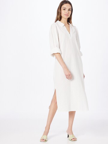 Monki - Vestido camisero en blanco