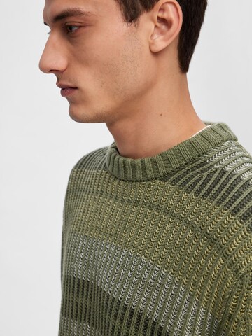 SELECTED HOMME Sweater in Green