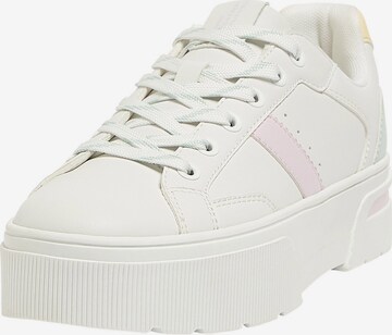 Sneaker bassa di Pull&Bear in bianco: frontale