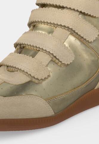 STEVE MADDEN - Zapatillas deportivas altas en oro: frente