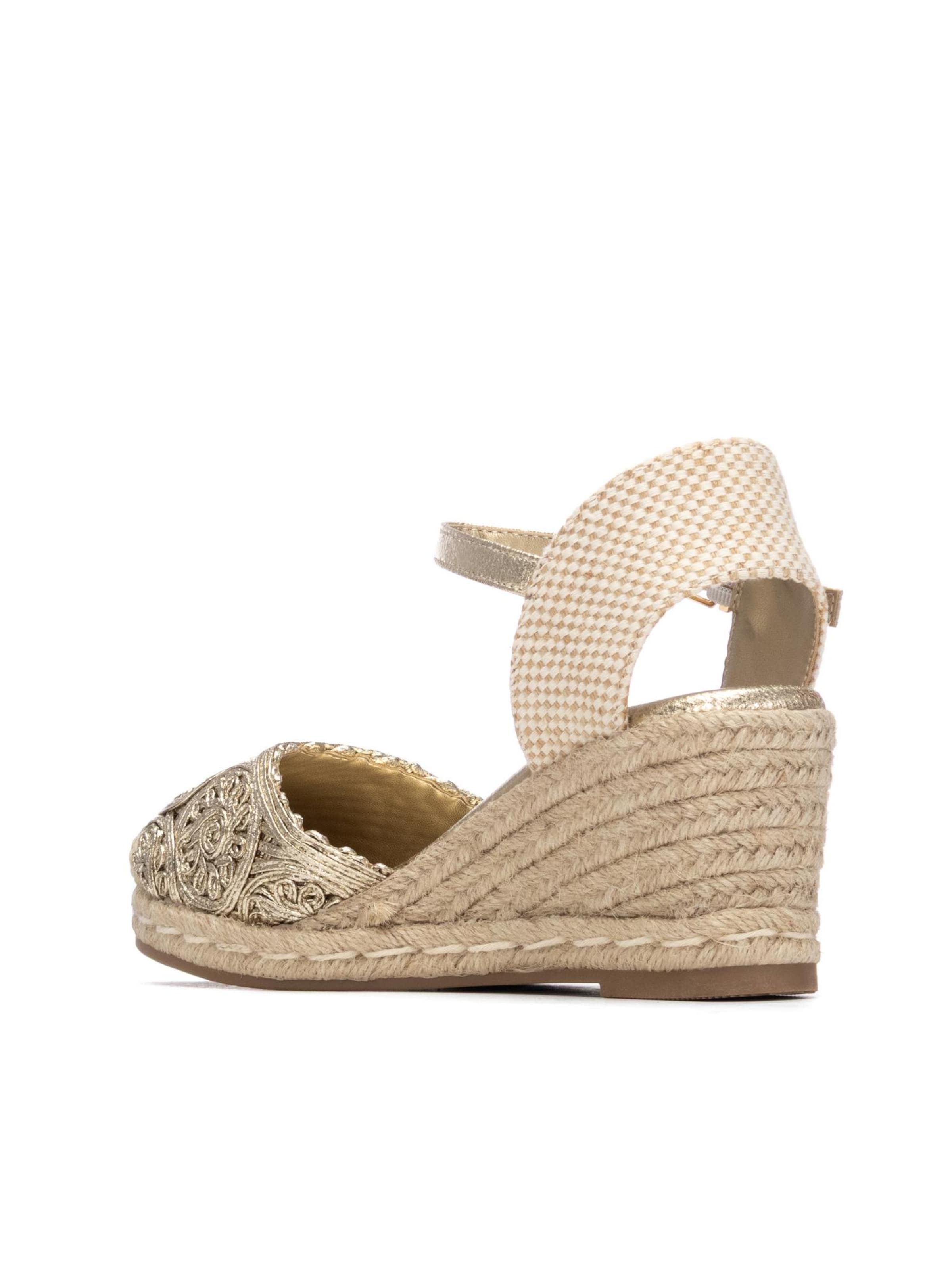 Xti - Sandalias en oro