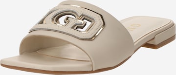GUESS Klapki 'Tarisha' w kolorze beżowy: przód