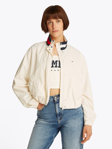 Tommy Jeans Tussenjas 'Essential' in Wit: voorkant