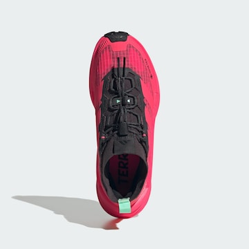 ADIDAS TERREX - Zapatos bajos 'Freehiker 3 Ultra' en rosa