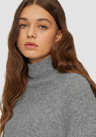 Pull-over QS en gris