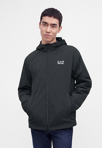 EA7 Emporio Armani Φθινοπωρινό και ανοιξιάτικο μπουφάν σε μαύρο: μπροστά