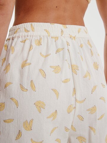regular Pantaloni 'TARA' di EDITED in bianco