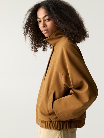 Giacca di mezza stagione di Pull&Bear in marrone