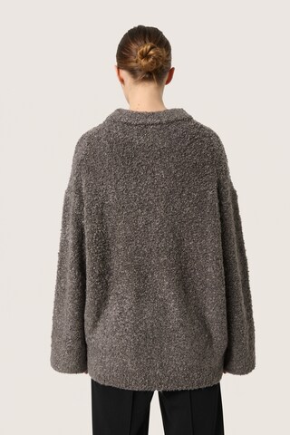 SOAKED IN LUXURY Sweater in Grey