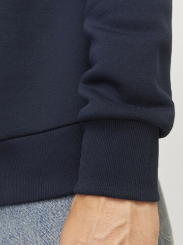Sweat-shirt 'JJXMAS JOLLY' JACK & JONES en bleu