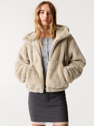 Pull&Bear Tussenjas in Bruin: voorkant