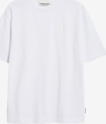 T-shirt ARMEDANGELS en blanc : devant