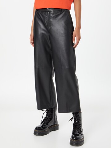 MAC Loose fit Pleated Pants 'CHIARA' in Black: front