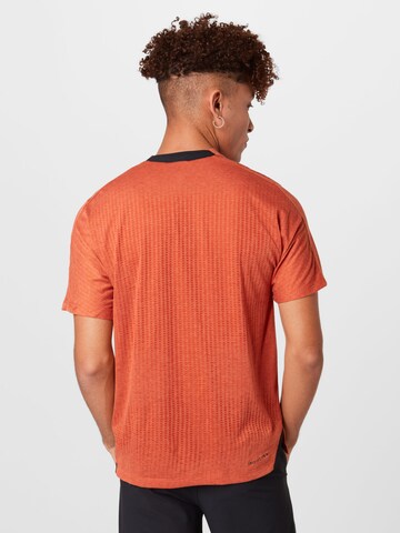 NIKE Функционална тениска 'Pro' в оранжево