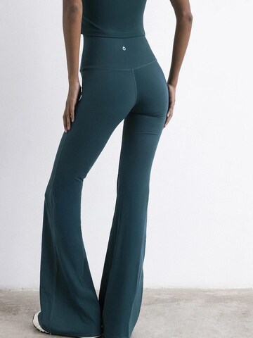 MyLibi Flared Leggings in Groen