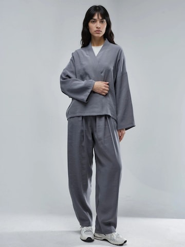 Busem Kimono – šedá