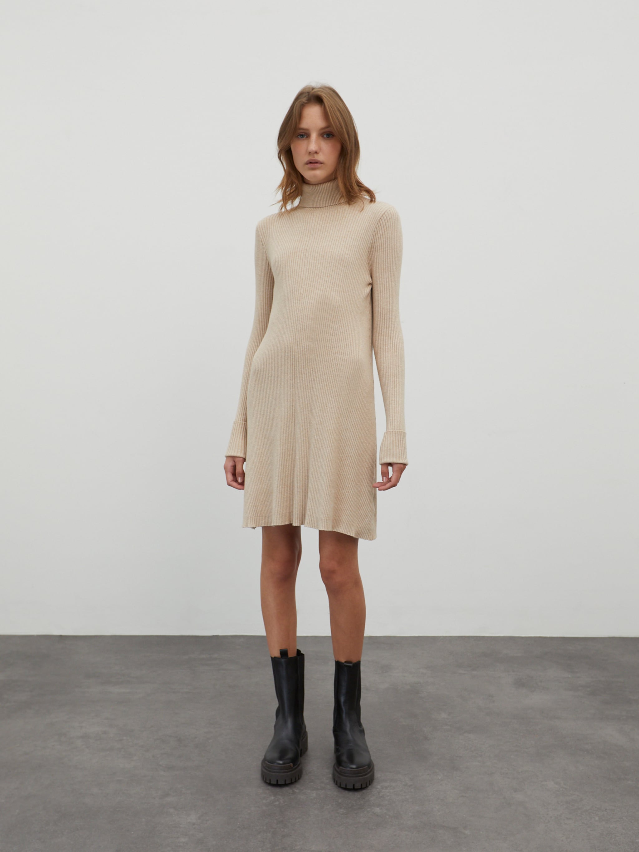 EDITED Produits Robe 'Conny' beige