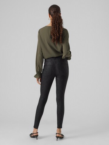 VERO MODA Skinny Spodnie 'Sophia' w kolorze czarny