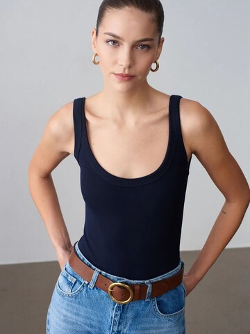 Dilvin Blouse Bodysuit in Blue: front