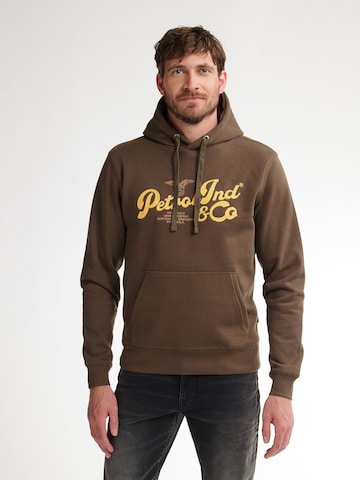 Petrol Industries Sweatshirt 'Kennewick' in Bruin: voorkant