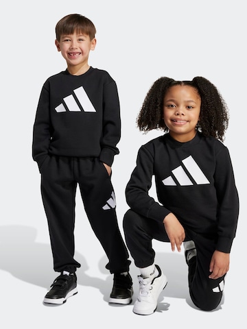 ADIDAS SPORTSWEAR Tréningový komplet 'Essentials' - Čierna: predná strana